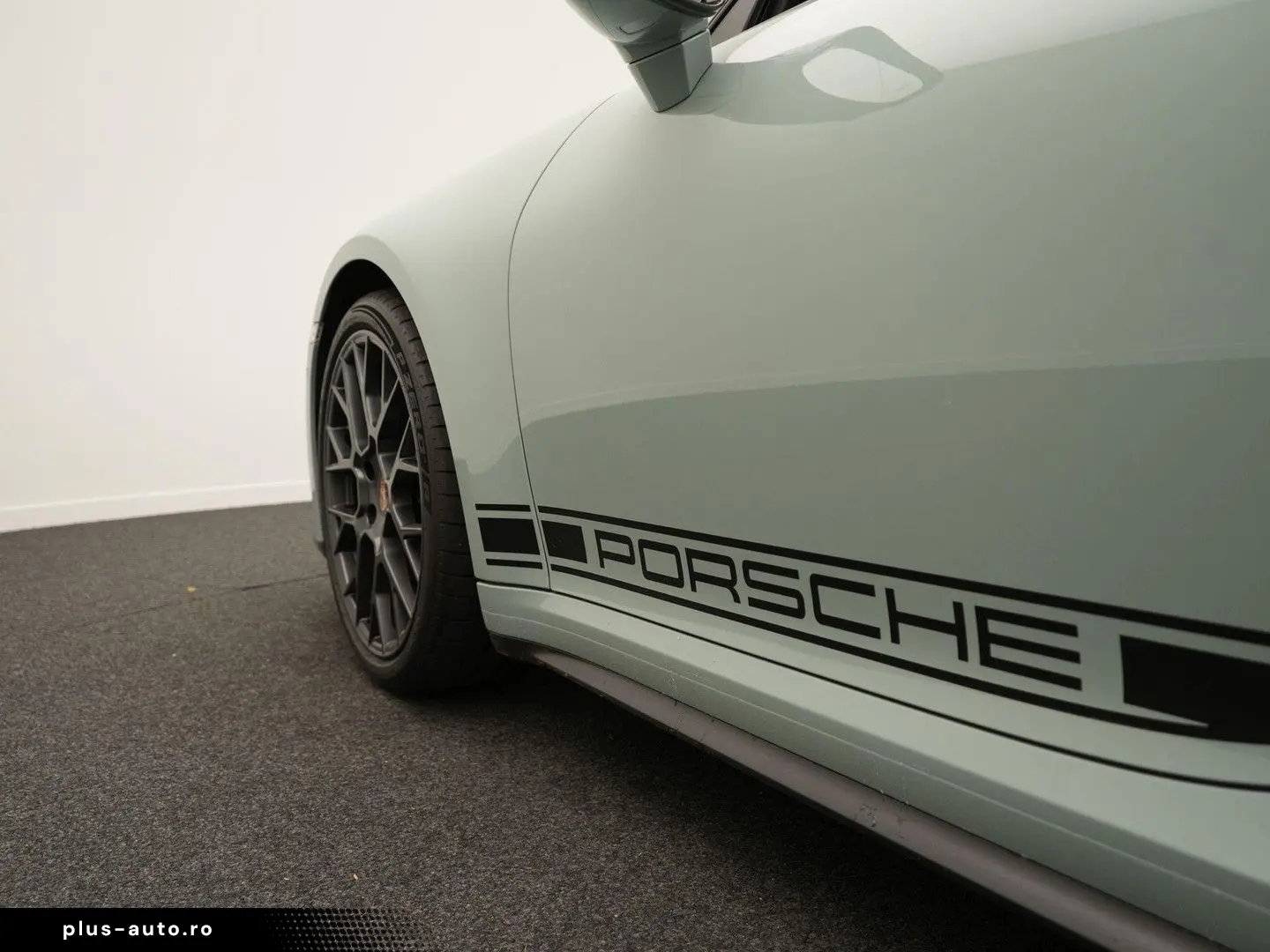 PORSCHE 992 Targa 4 GTS