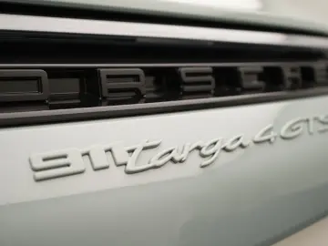 PORSCHE 992 Targa 4 GTS