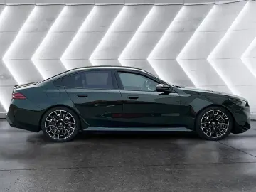 BMW M5 Limousine Individual Dark Emerald Metallic M