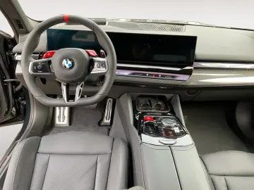 BMW M5 Limousine Individual Dark Emerald Metallic M