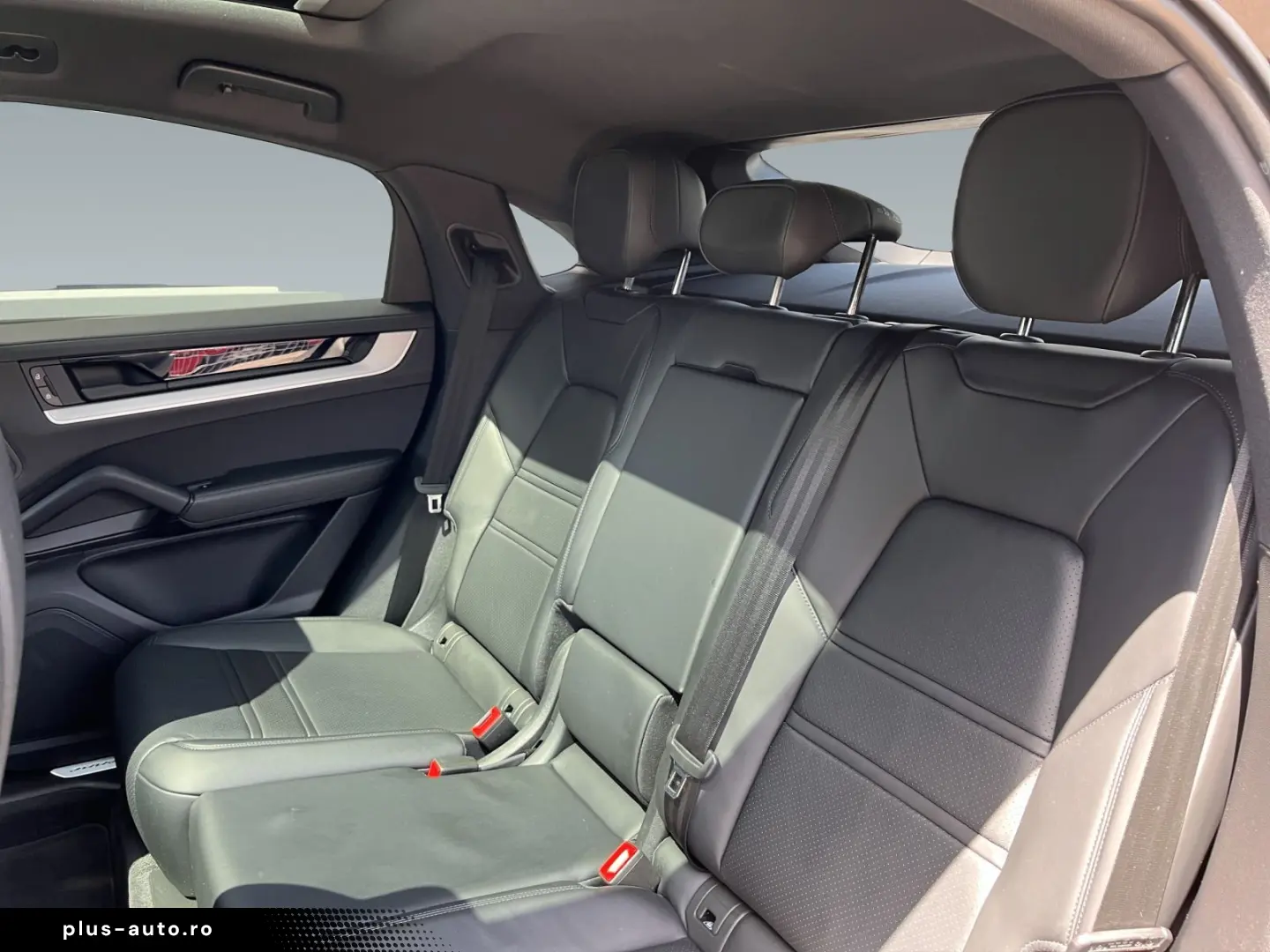 PORSCHE Cayenne E-Hybrid Coupe Inno 22  Chrono Luftfeder