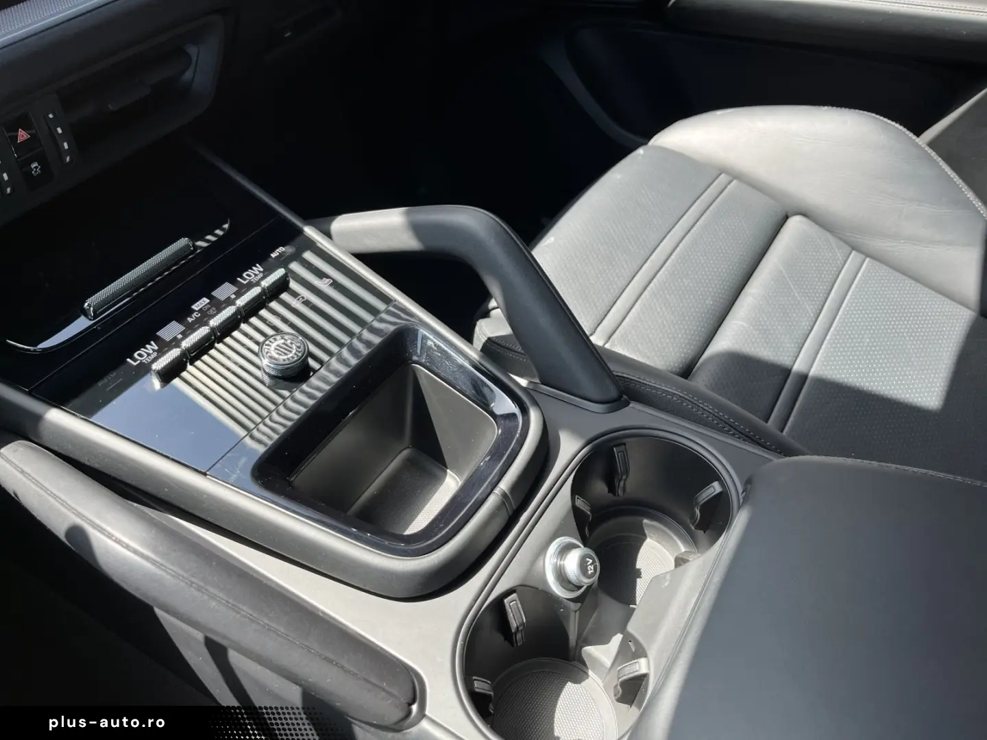 PORSCHE Cayenne E-Hybrid Coupe Inno 22  Chrono Luftfeder