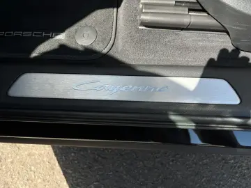 PORSCHE Cayenne E-Hybrid Coupe Inno 22  Chrono Luftfeder