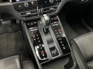 PORSCHE Macan   Luftfederung   Sportabgasanlage   AHK