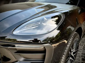 PORSCHE Macan Sport-Chrono Sportabgas Memory Kamera Spur