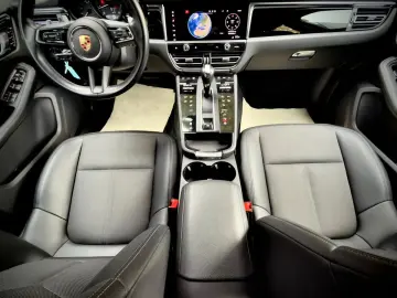 PORSCHE Macan Sport-Chrono Sportabgas Memory Kamera Spur