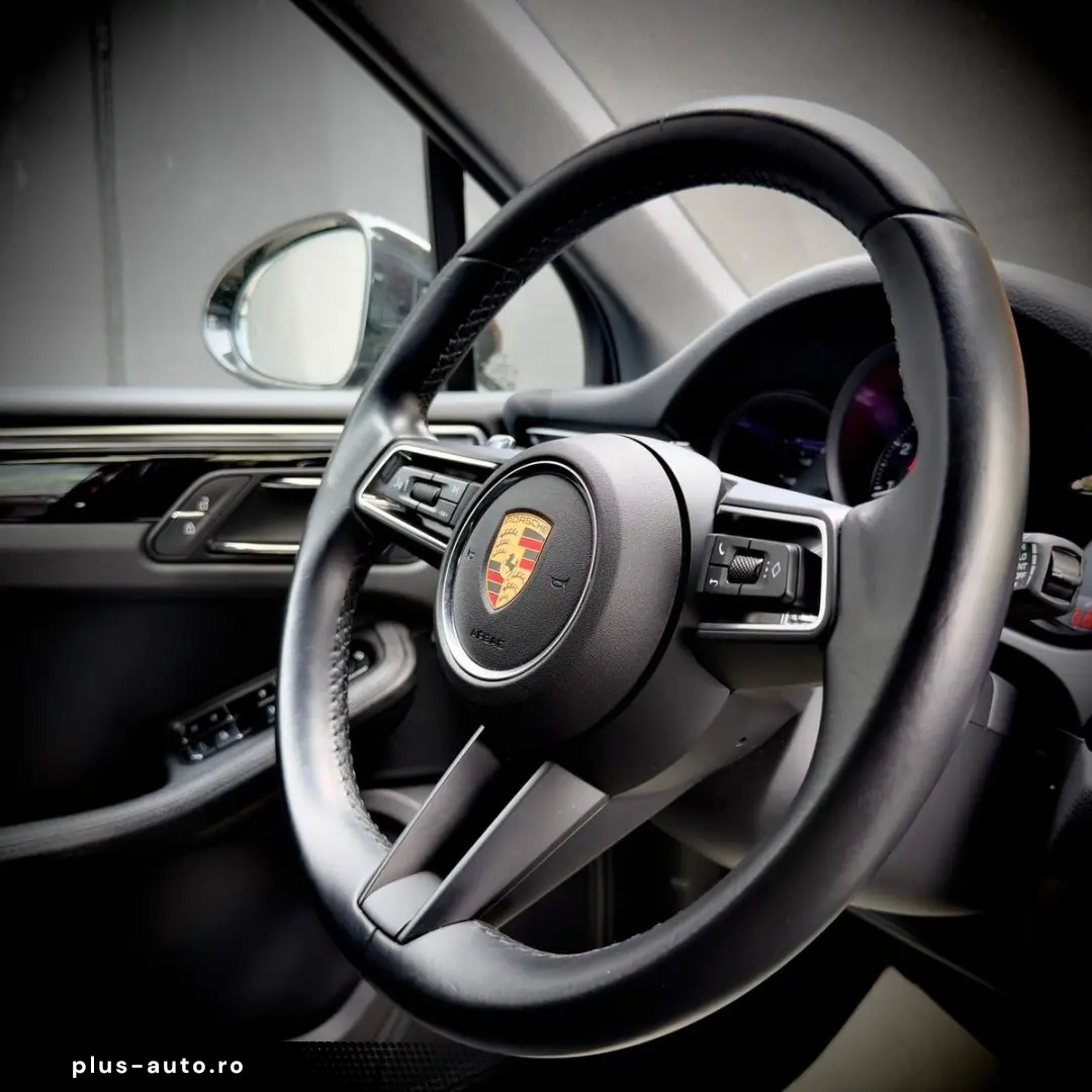 PORSCHE Macan Sport-Chrono Sportabgas Memory Kamera Spur