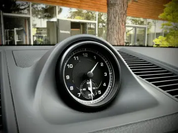 PORSCHE Macan Sport-Chrono Sportabgas Memory Kamera Spur