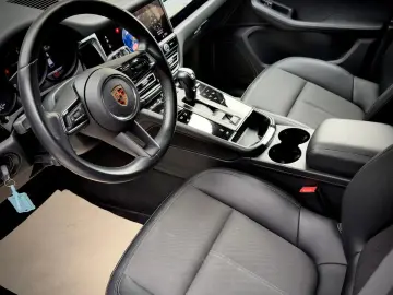 PORSCHE Macan Sport-Chrono Sportabgas Memory Kamera Spur