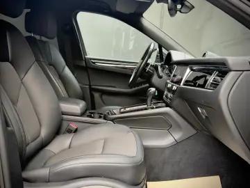 PORSCHE Macan Sport-Chrono Sportabgas Memory Kamera Spur