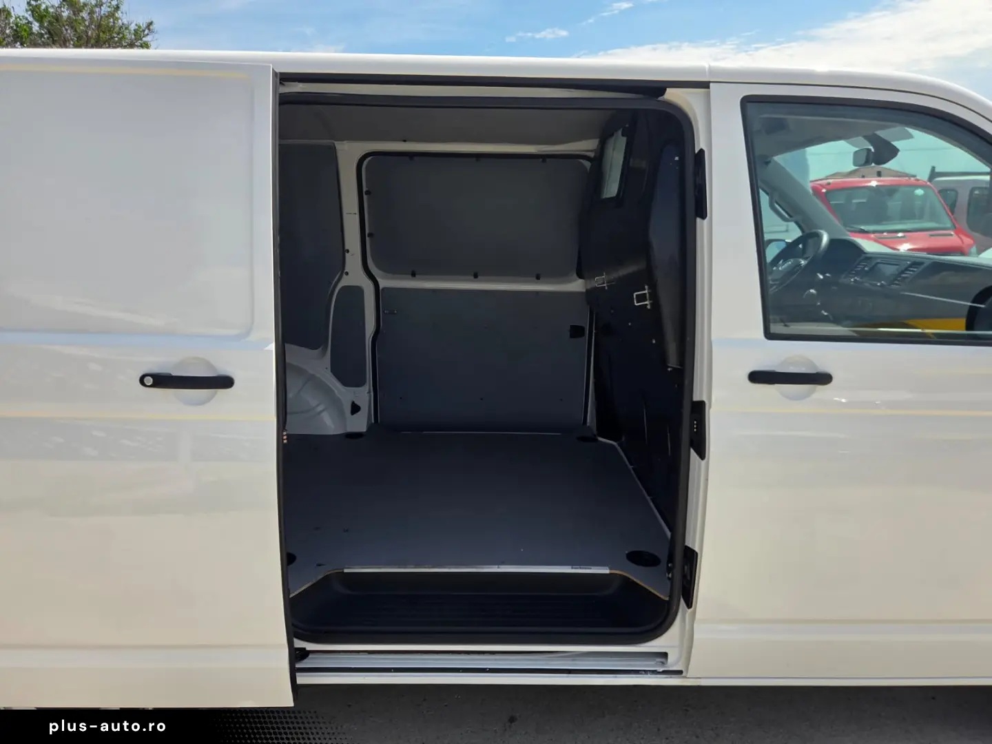 VOLKSWAGEN TRANSPORTER L1H1