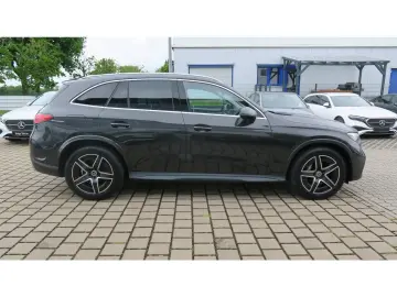 MERCEDES-BENZ GLC 200 AMG Line 4M AHK 360  Pano Memory