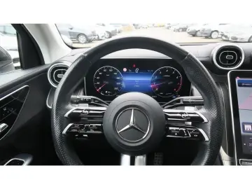 MERCEDES-BENZ GLC 200 AMG Line 4M AHK 360  Pano Memory