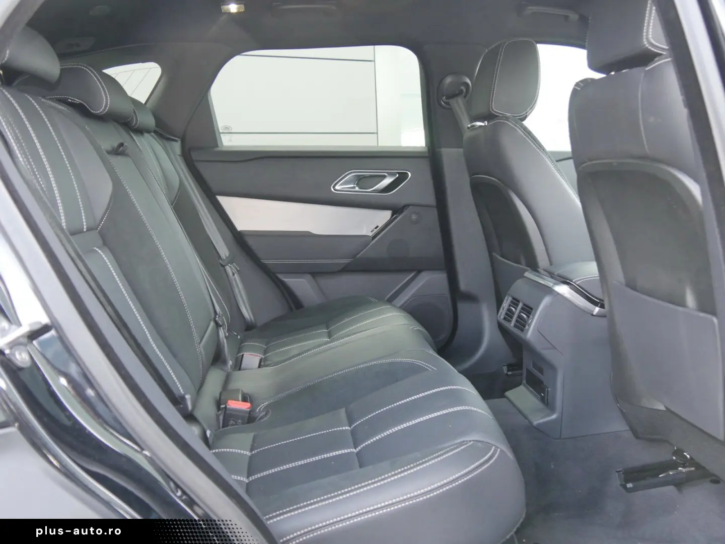 LAND ROVER Range Rover Velar Hybrid R-Dynamic SE