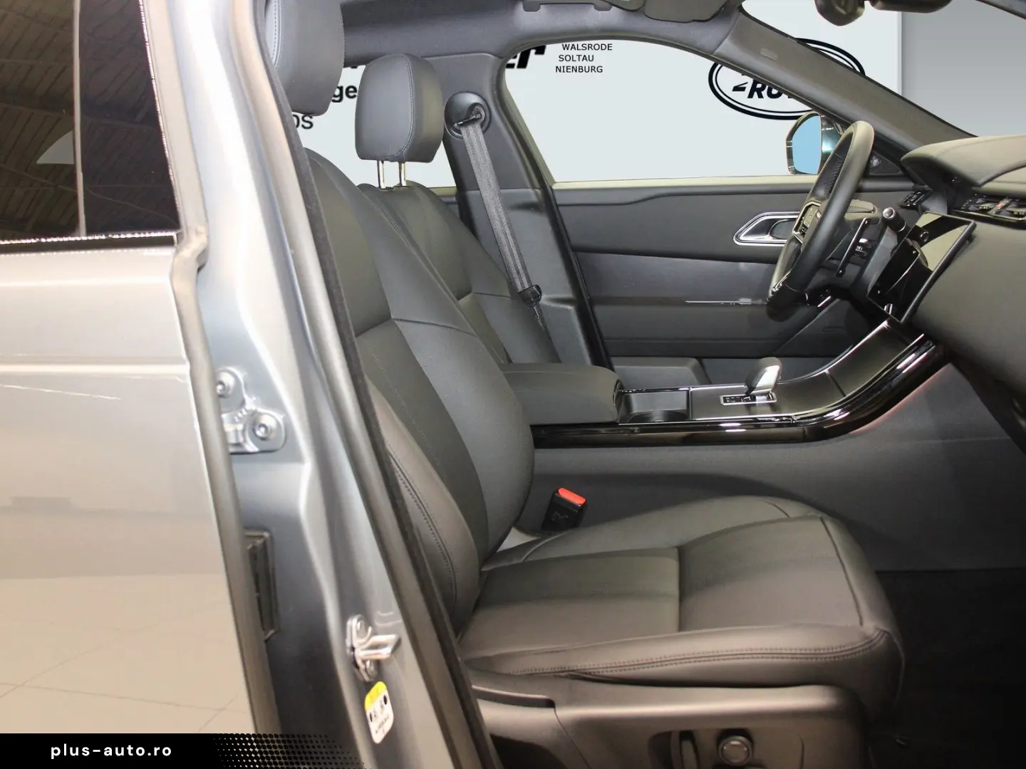 LAND ROVER Range Rover Velar P400e Hybrid Dynamic SE Pano