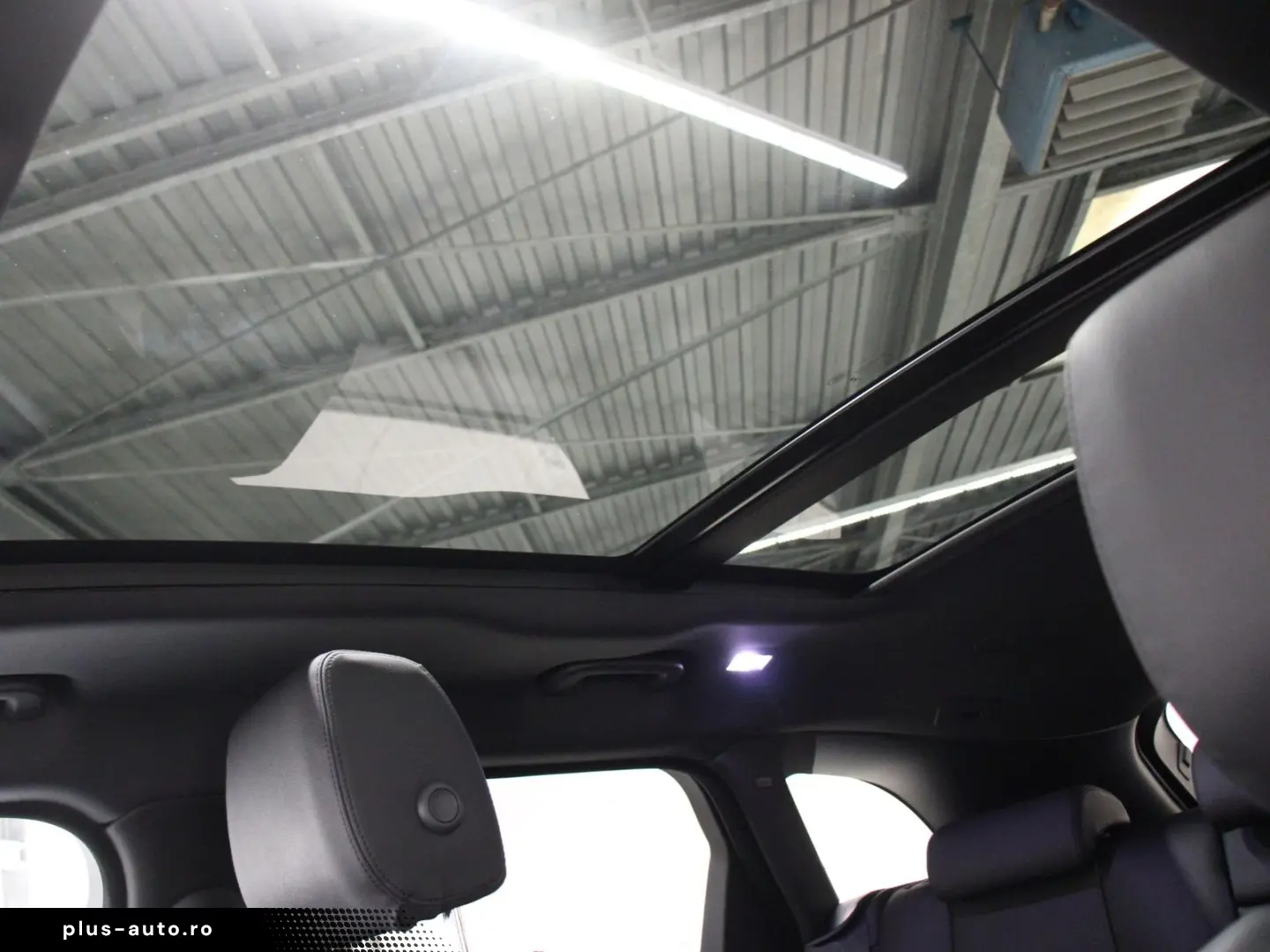 LAND ROVER Range Rover Velar P400e Hybrid Dynamic SE Pano