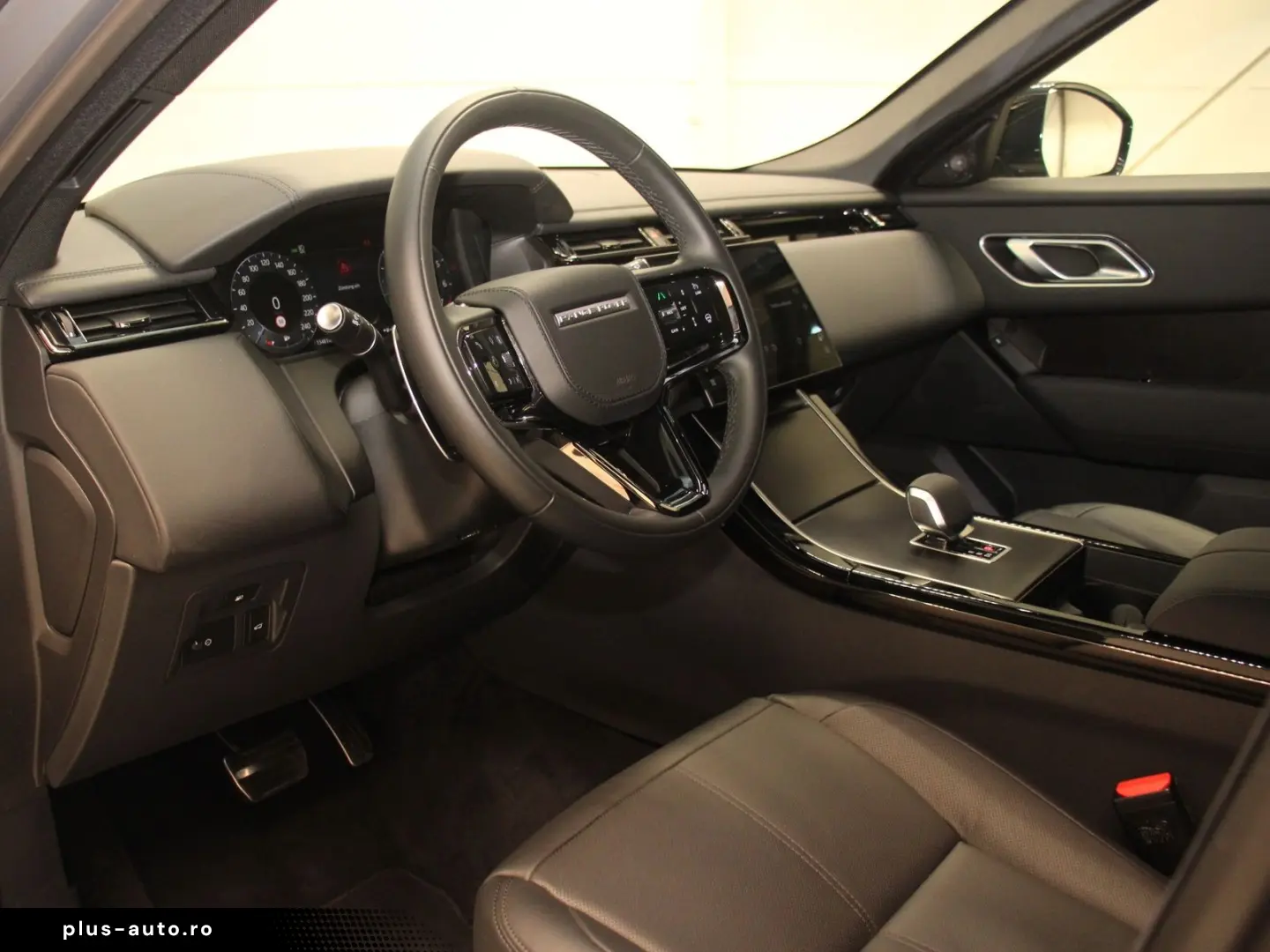 LAND ROVER Range Rover Velar P400e Hybrid Dynamic SE Pano