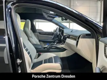 PORSCHE Cayenne E-Hybrid Coupe Platinum Edition Head-Up