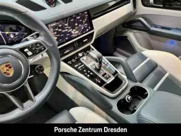 PORSCHE Cayenne E-Hybrid Coupe Platinum Edition Head-Up