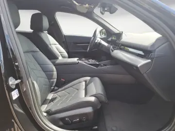 BMW 520d xDrive Limousine M Sportpaket Aktive Geschw