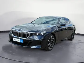 BMW 520d xDrive Limousine M Sportpaket Aktive Geschw
