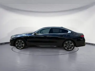 BMW 520d xDrive Limousine M Sportpaket Aktive Geschw