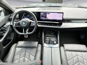 BMW 520d xDrive Limousine M Sportpaket Aktive Geschw