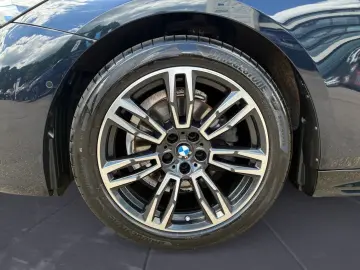 BMW 520d xDrive Limousine M Sportpaket Aktive Geschw