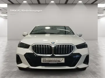 BMW 520i Lim. M Sport Leder LiCoPr B&W AHK DA  Cam.