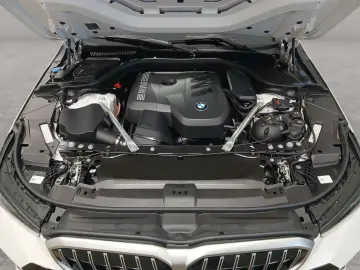 BMW 520i Lim. M Sport Leder LiCoPr B&W AHK DA  Cam.