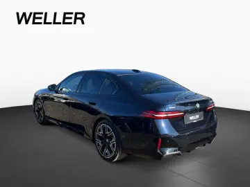 BMW 520dA xDr M SPORT Pano AHK StHzg 20  KomSi 360