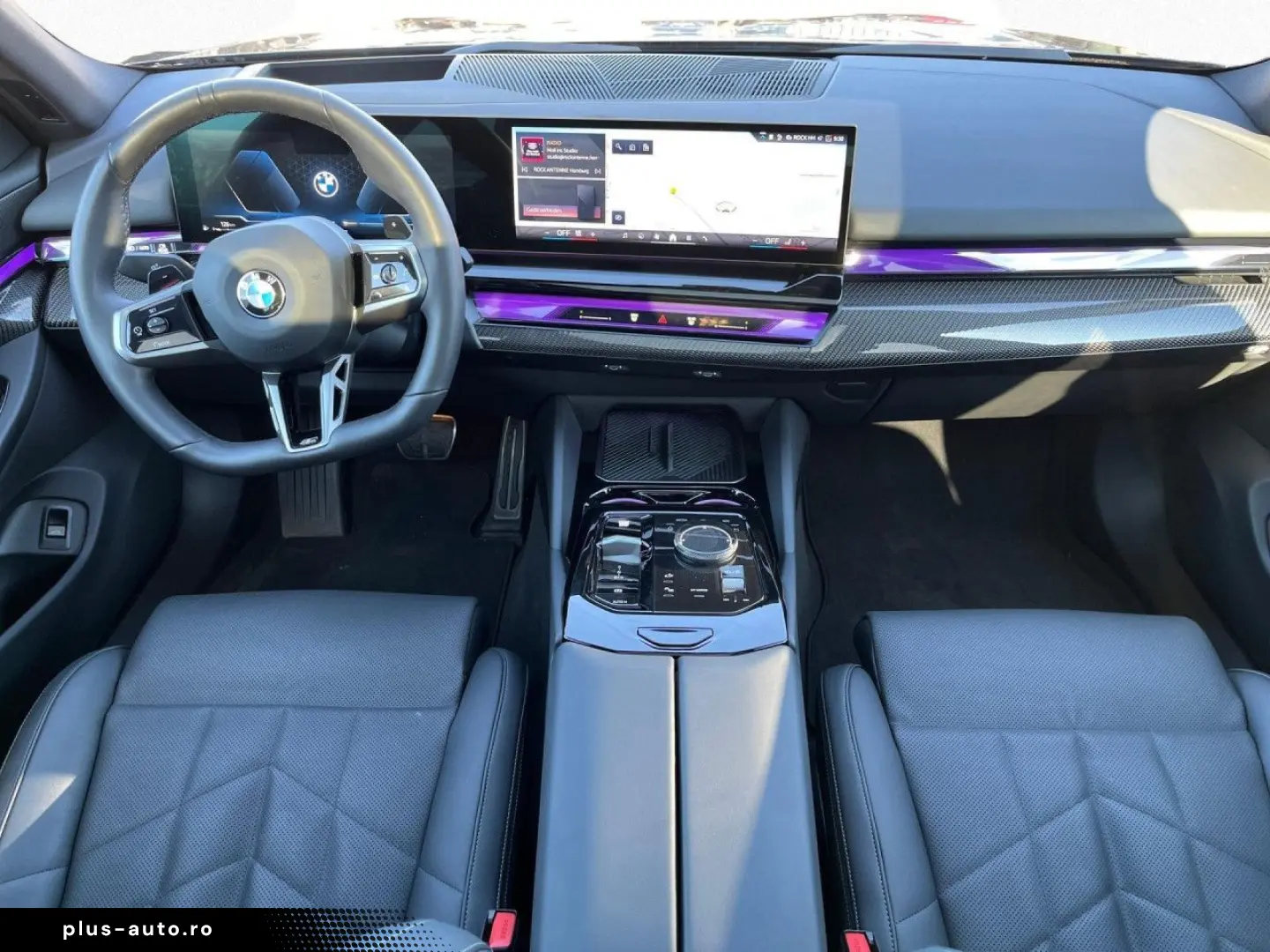 BMW 520dA xDr M SPORT Pano AHK StHzg 20  KomSi 360