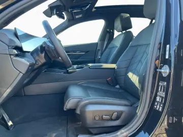 BMW 520dA xDr M SPORT Pano AHK StHzg 20  KomSi 360