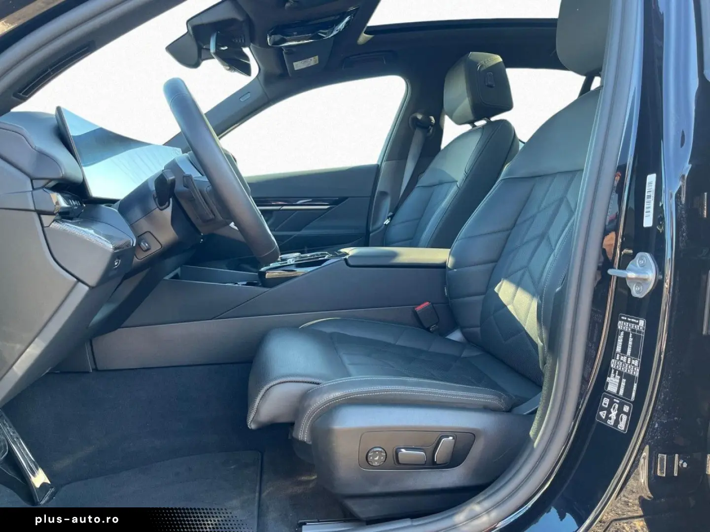 BMW 520dA xDr M SPORT Pano AHK StHzg 20  KomSi 360
