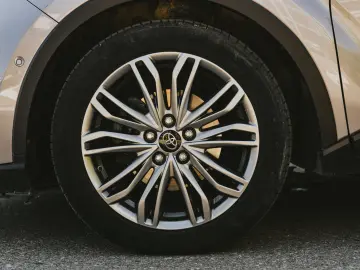 Toyota C-HR C-Lassy