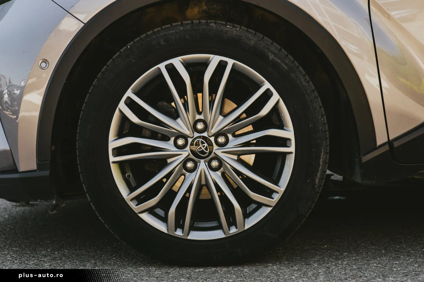 Toyota C-HR C-Lassy
