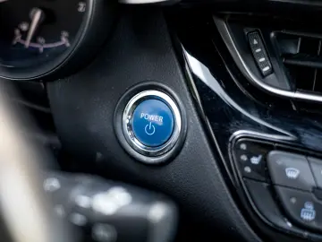 Toyota C-HR C-Lassy
