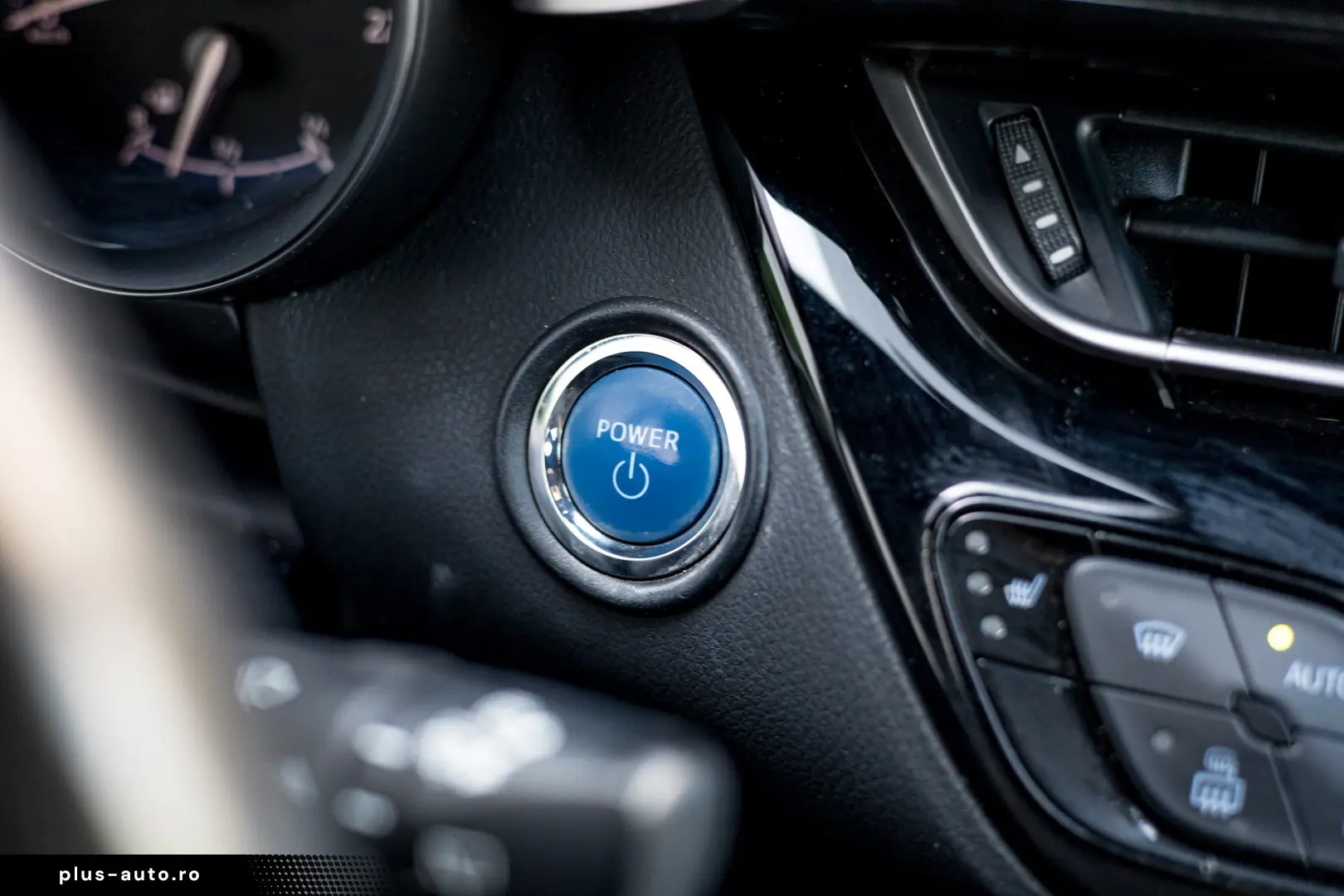 Toyota C-HR C-Lassy