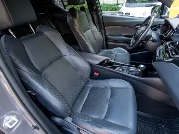 Toyota C-HR C-Lassy