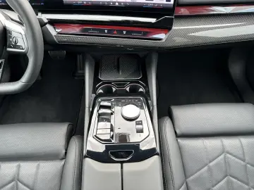 BMW 520d Inkl. € 1.190 Zubehörbonus M Sport Pano 20
