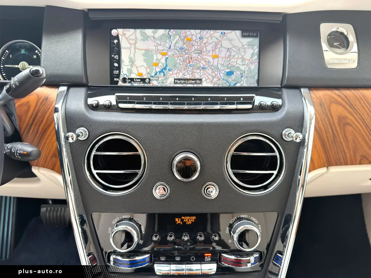 Rolls-Royce Cullinan BeSpoke Audio Massage