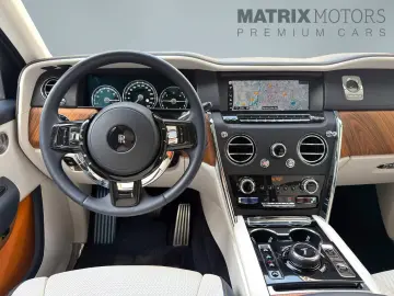 Rolls-Royce Cullinan BeSpoke Audio Massage