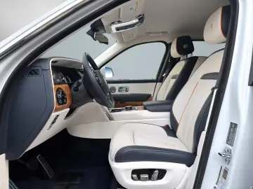 Rolls-Royce Cullinan BeSpoke Audio Massage