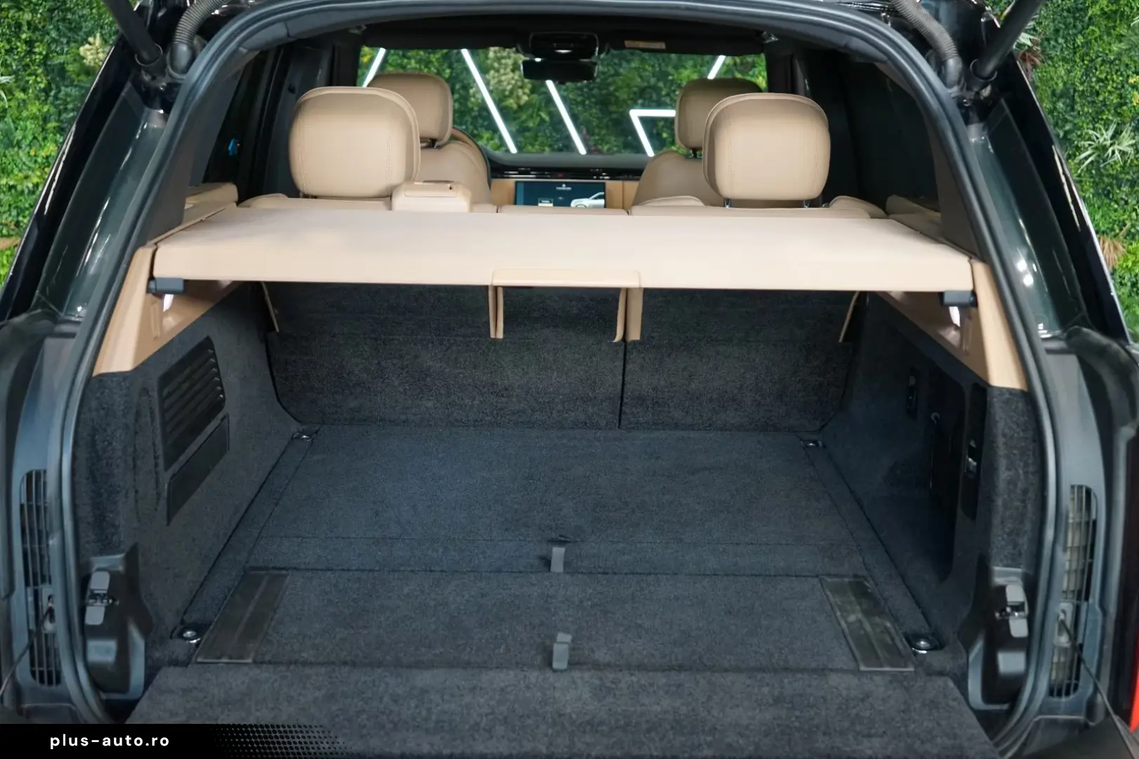 Land Rover P530 AUTOBIOGRAPHY MERIDIAN3D