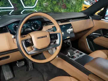 Land Rover P530 AUTOBIOGRAPHY MERIDIAN3D