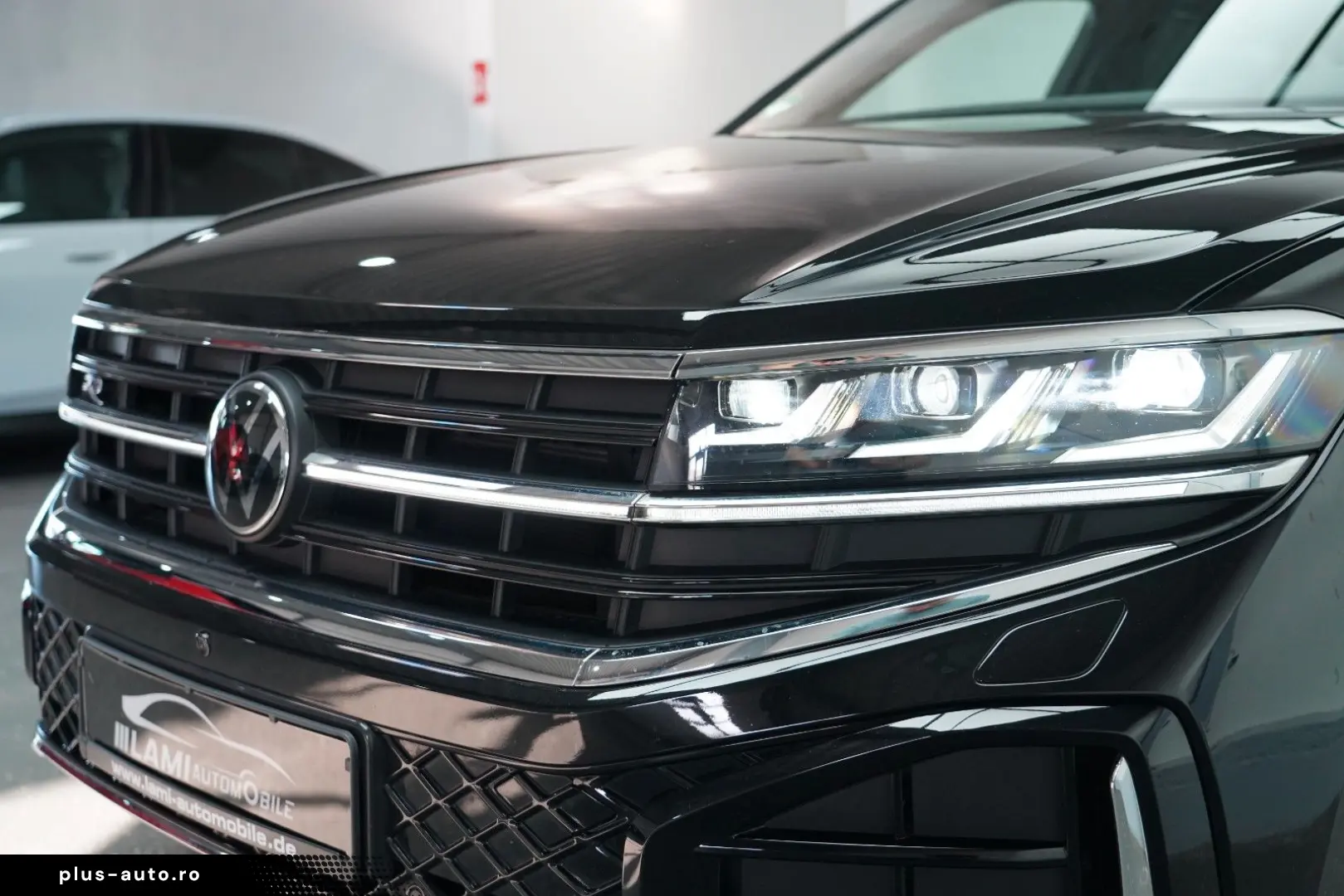 VW Touareg 3.0TDI 4M R-Line PANO LUFT HUD 360 AHK