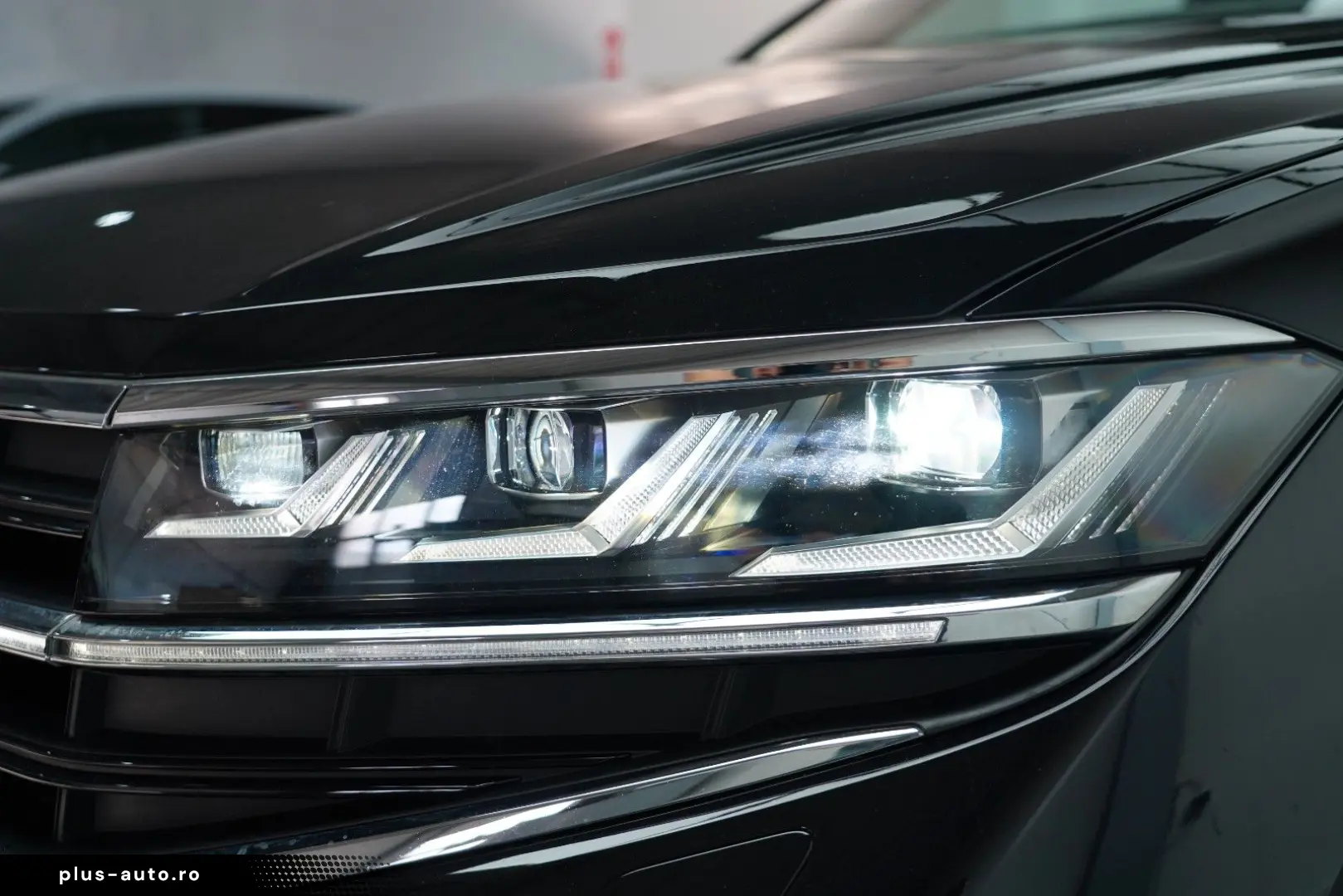 VW Touareg 3.0TDI 4M R-Line PANO LUFT HUD 360 AHK