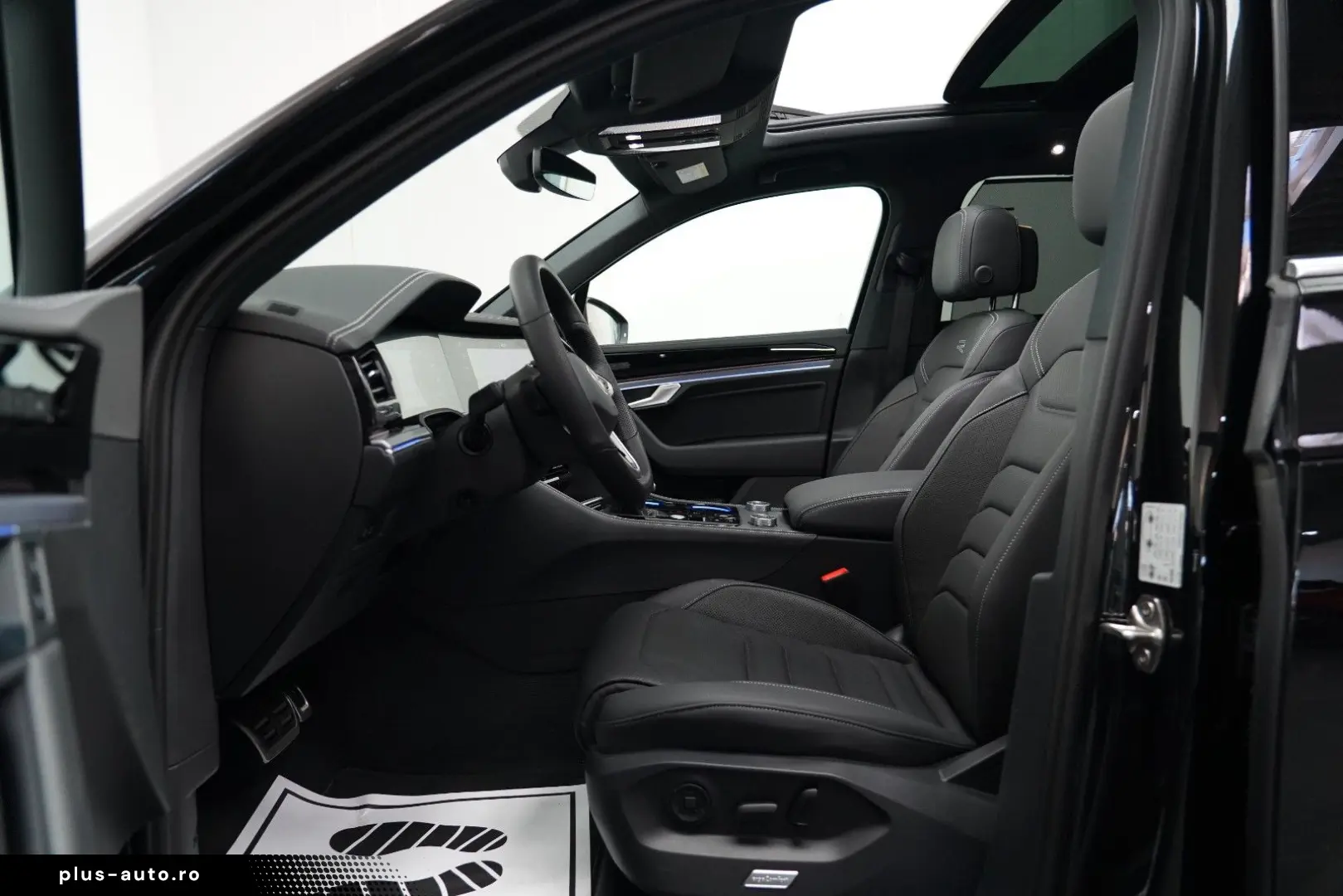VW Touareg 3.0TDI 4M R-Line PANO LUFT HUD 360 AHK