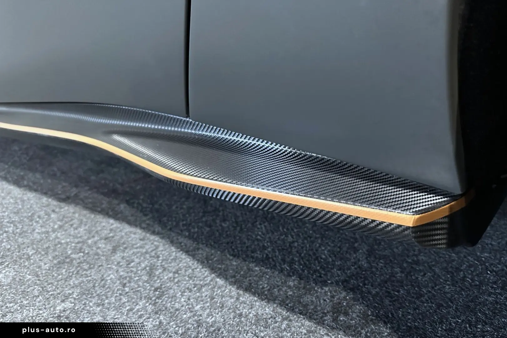 FERRARI 812 GTS   1. Hand   Lift   Carbon   ADAS