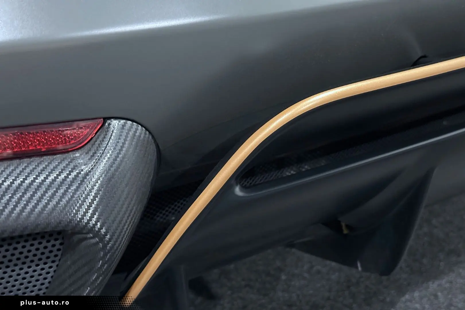 FERRARI 812 GTS   1. Hand   Lift   Carbon   ADAS